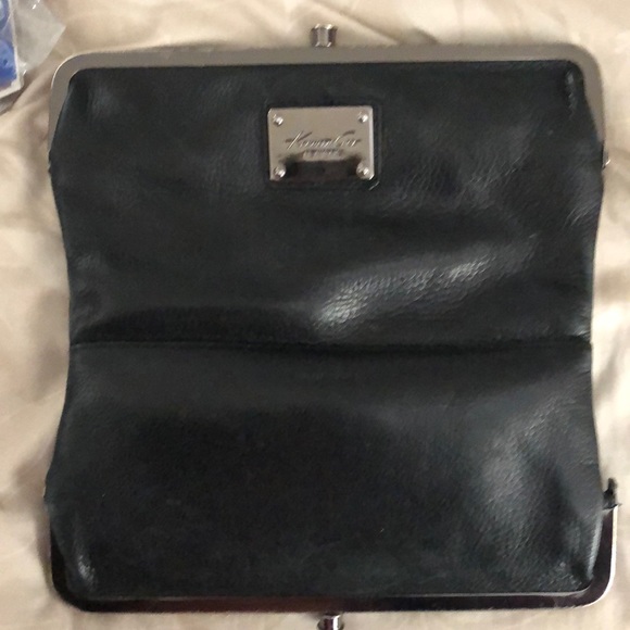 Kenneth Cole New York wallet - Picture 1 of 8
